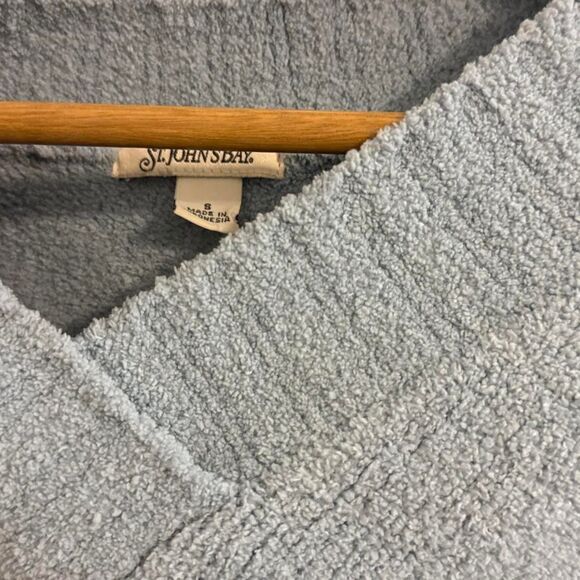 St John's bay Women's Blue Sweater - Picture 3 of 5